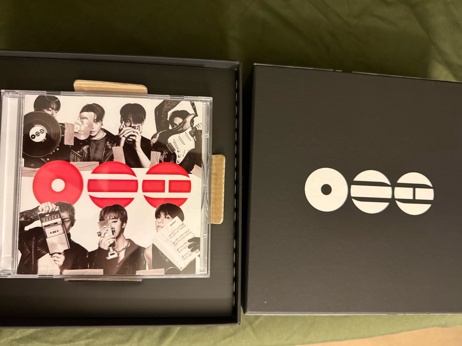 BTS Arirang 5th Album T-SHIRT CD BOX SET **WHITE SHIRT OPENED