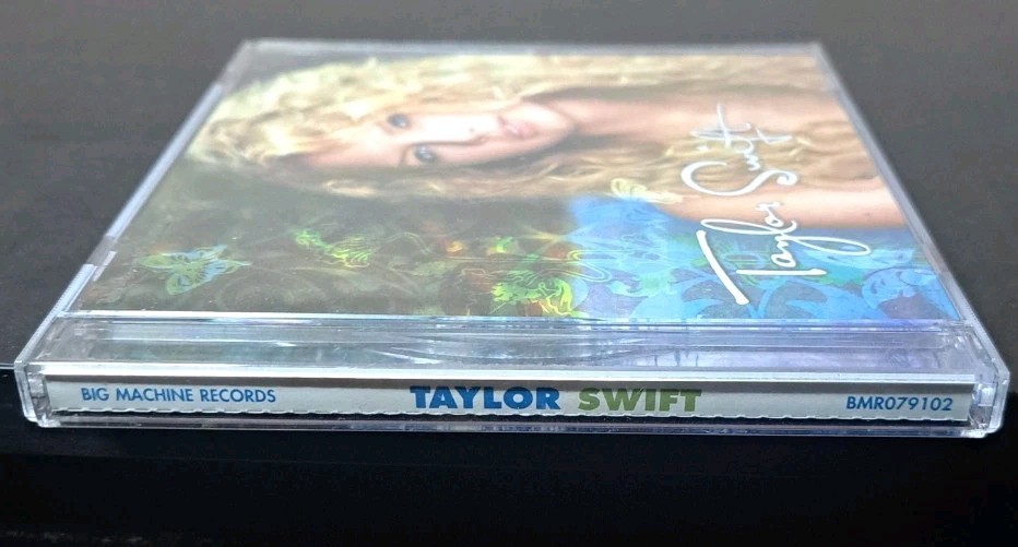 Taylor Swift by Taylor Swift (CD, 2008) Like New. Big Machine Records.