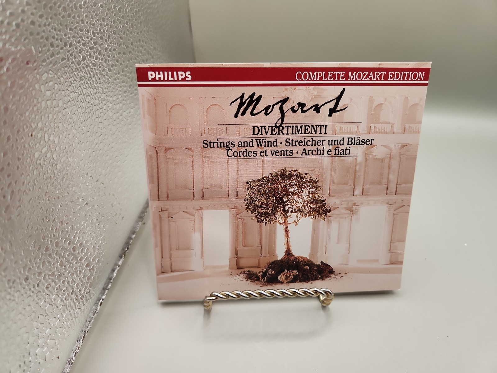 Divertimenti / Mozart Edition 4 Music CD set 5 cds + book