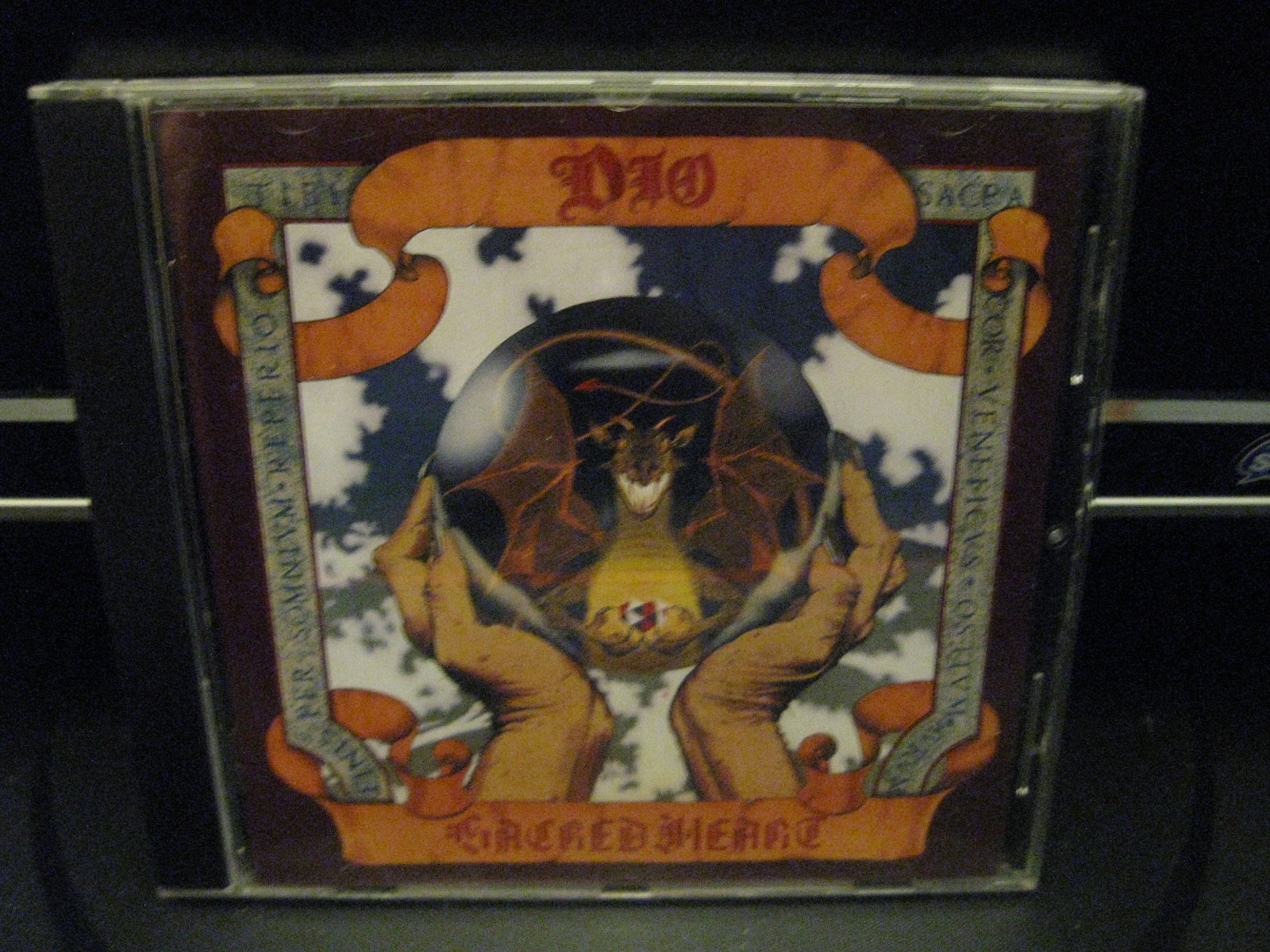 DIO - SACRED HEART CD - (1985) - LIKE NEW - MINT CONDITION - PLEASE READ