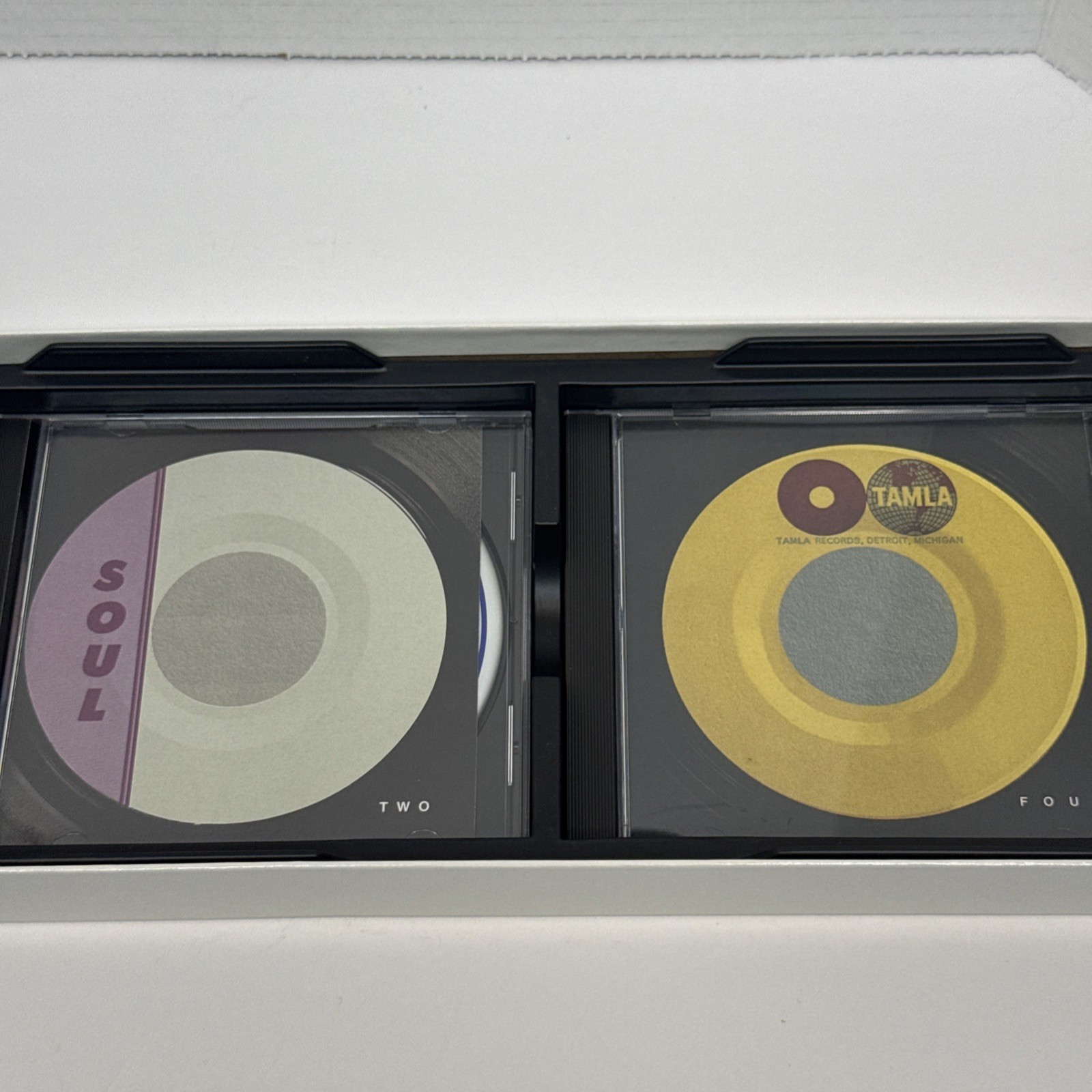 Hitsville Motown Singles 1959 1971 CD Box Set 4 CD’s 104 Songs 36 Artist