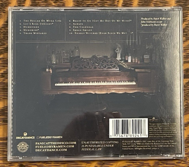 CD~ PANIC AT THE DISCO~ 2011~ VICES & VIRTUES~ HYPE STICKER