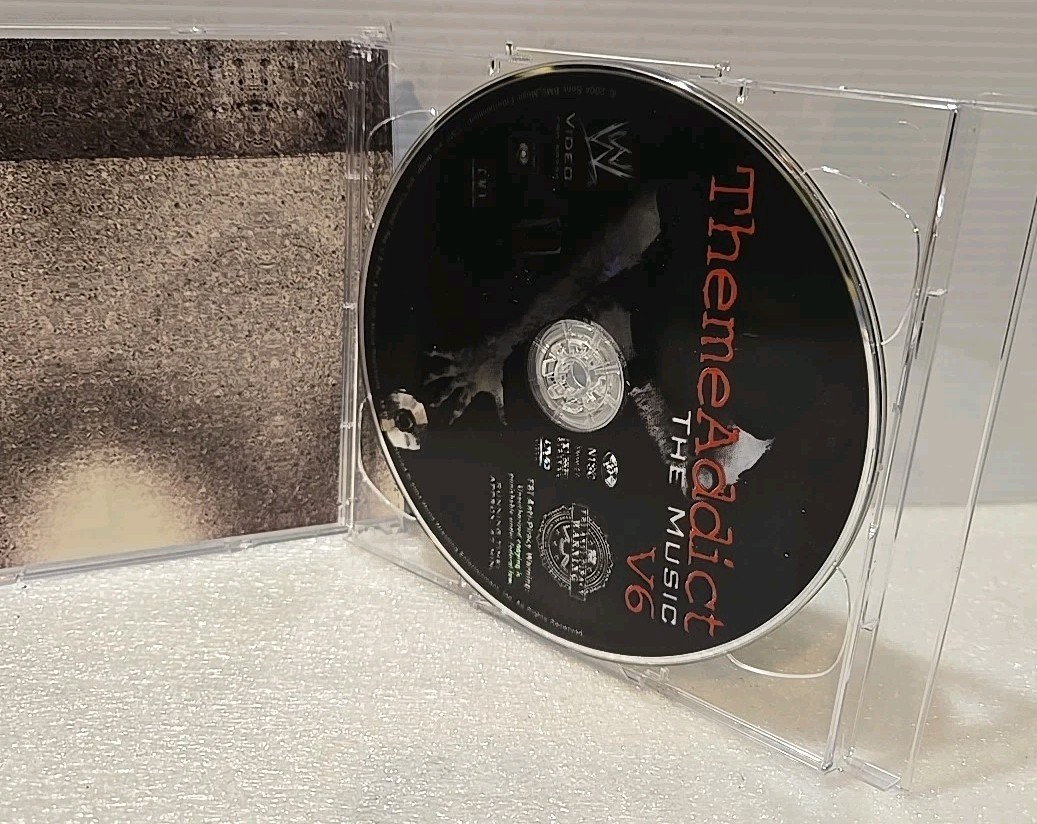 ThemeAddict Theme Addict WWE CD & DVD The Music; 2 discs; Discs EXCELLENT