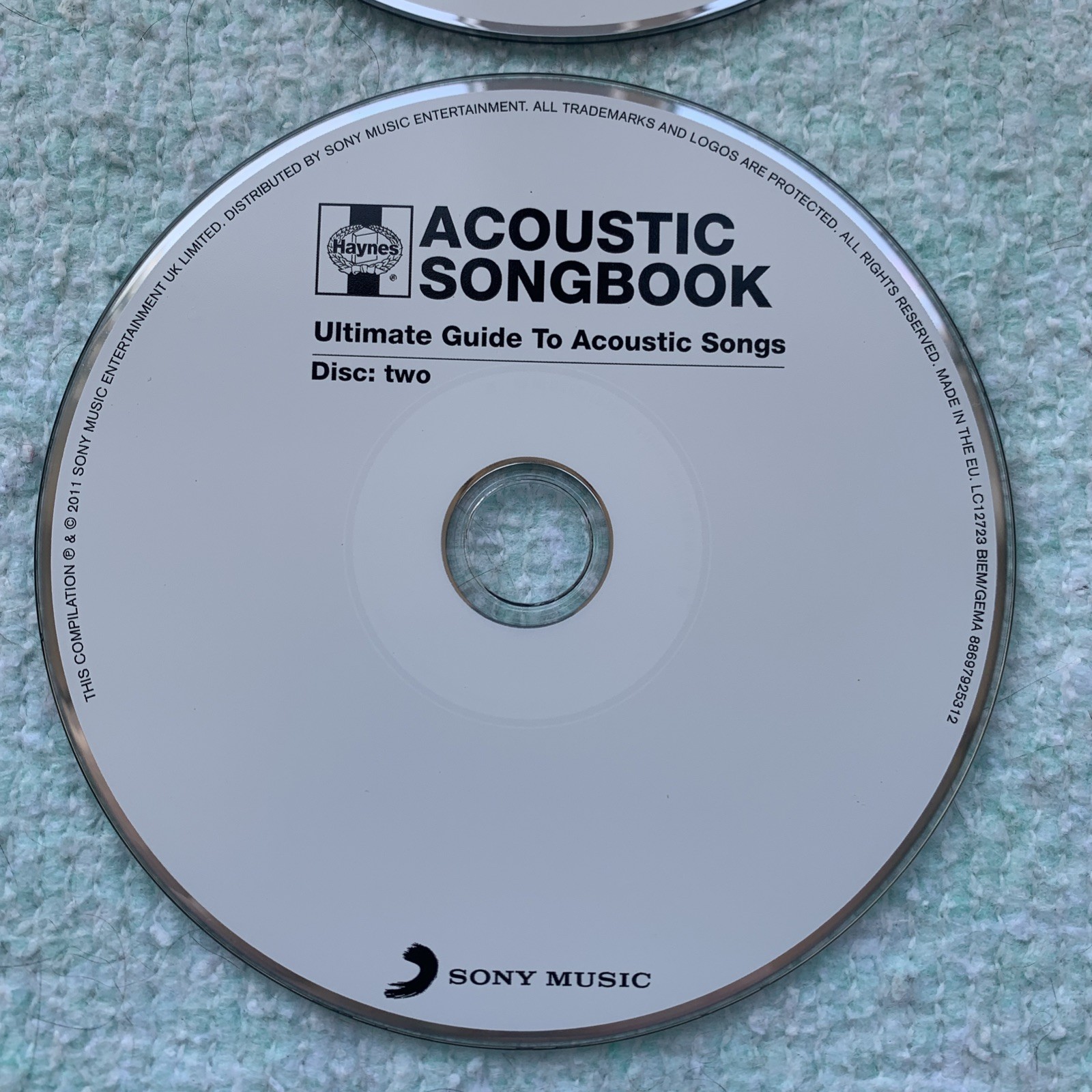 Haynes: Ultimate Guide to Acoustic Songs • 2-Disc 2011 CD • Sony Music