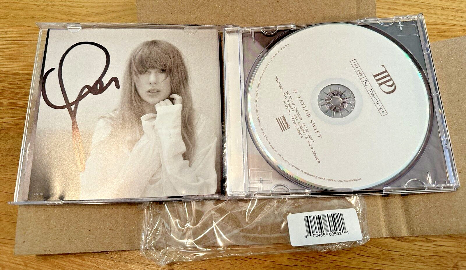 Tortured Poets Department CD Bonus The Manuscript w/ Hand Signed Photo SHIPS NOW