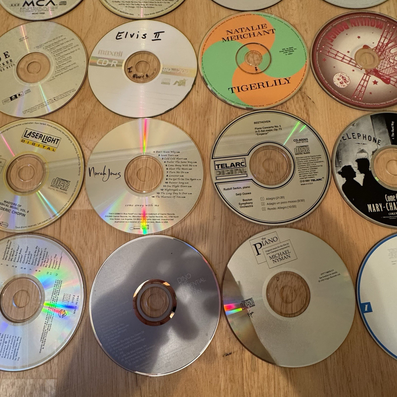 56 CDs Lot Hard Rock Country, Classical, Sound Tracks, Folk Blues, Elvis, Taylor
