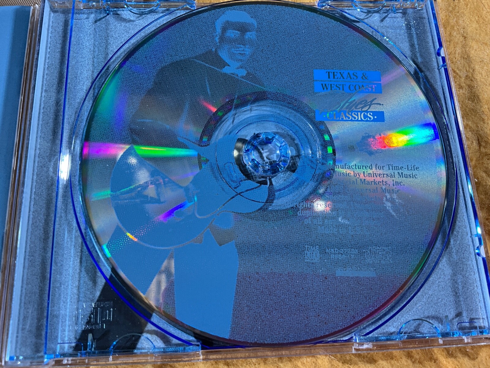 H12-13 LIVING THE BLUES Texas & West Coast Classics - 1998 - MSD-37253 -CD BLUES