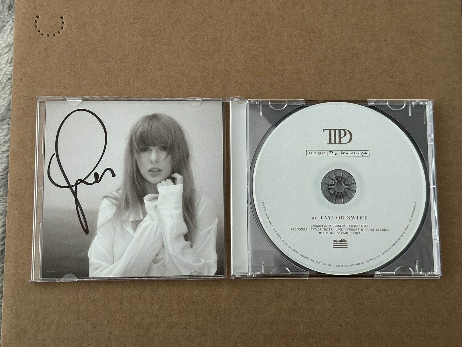 Taylor Swift Tortured Poets Department CD The Manuscript With Hand Signed Photo
