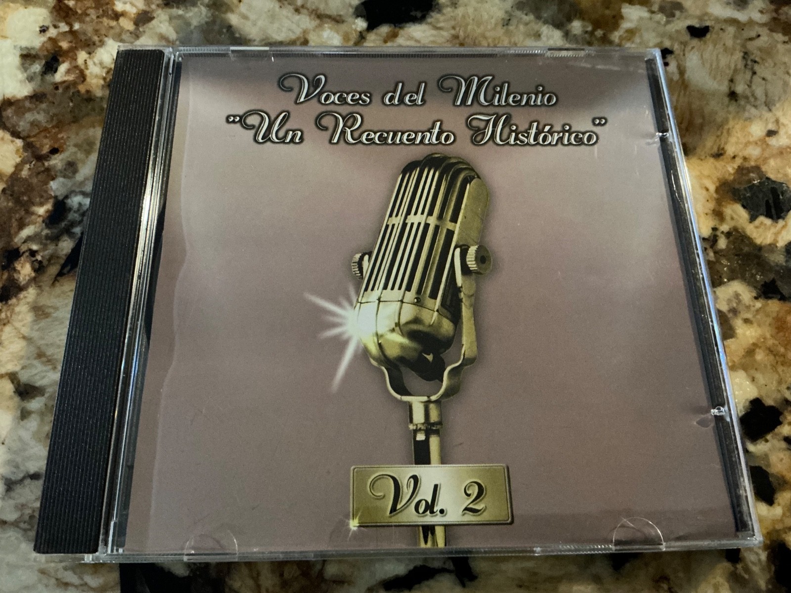 Voces del Milenio: Un Recuento Histórico (2xCD, Compilation)