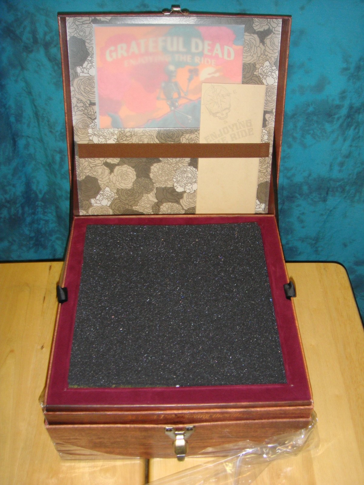 Grateful Dead ENJOYING THE RIDE Wood Box Shipping Box NO CDs! Limited Extras NEW