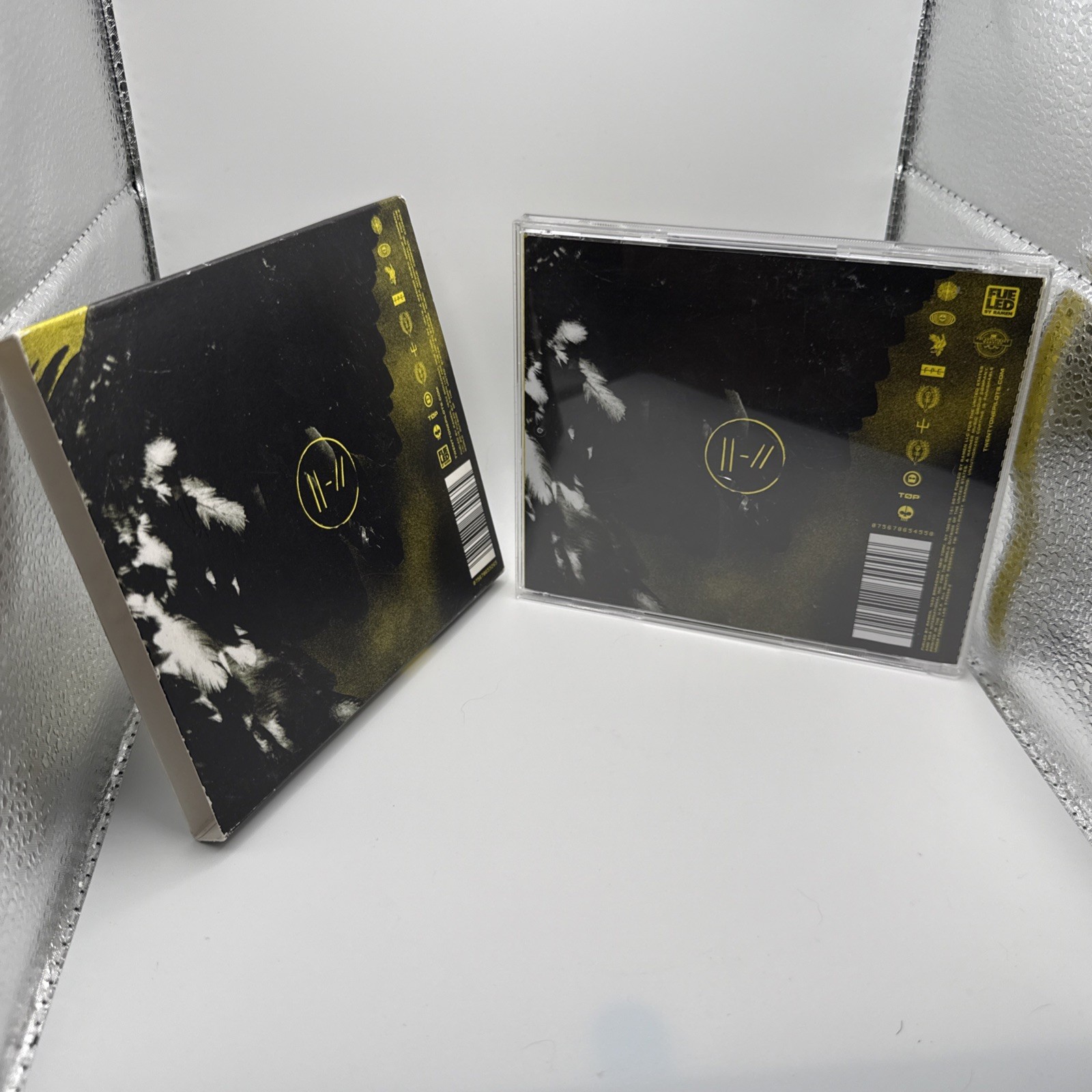 Twenty One Pilots Trench CD 2018 Fueled By Ramen with CD Cover