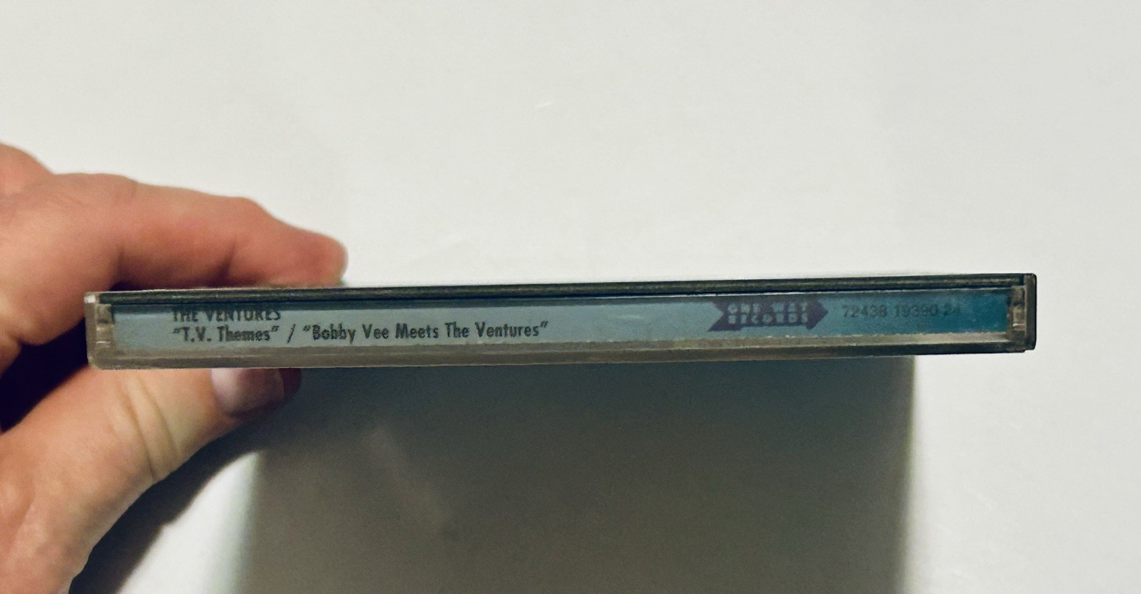 The VENTURES - Tv Themes / Bobby Vee Meets The Ventures, 2 LPs On 1 CD