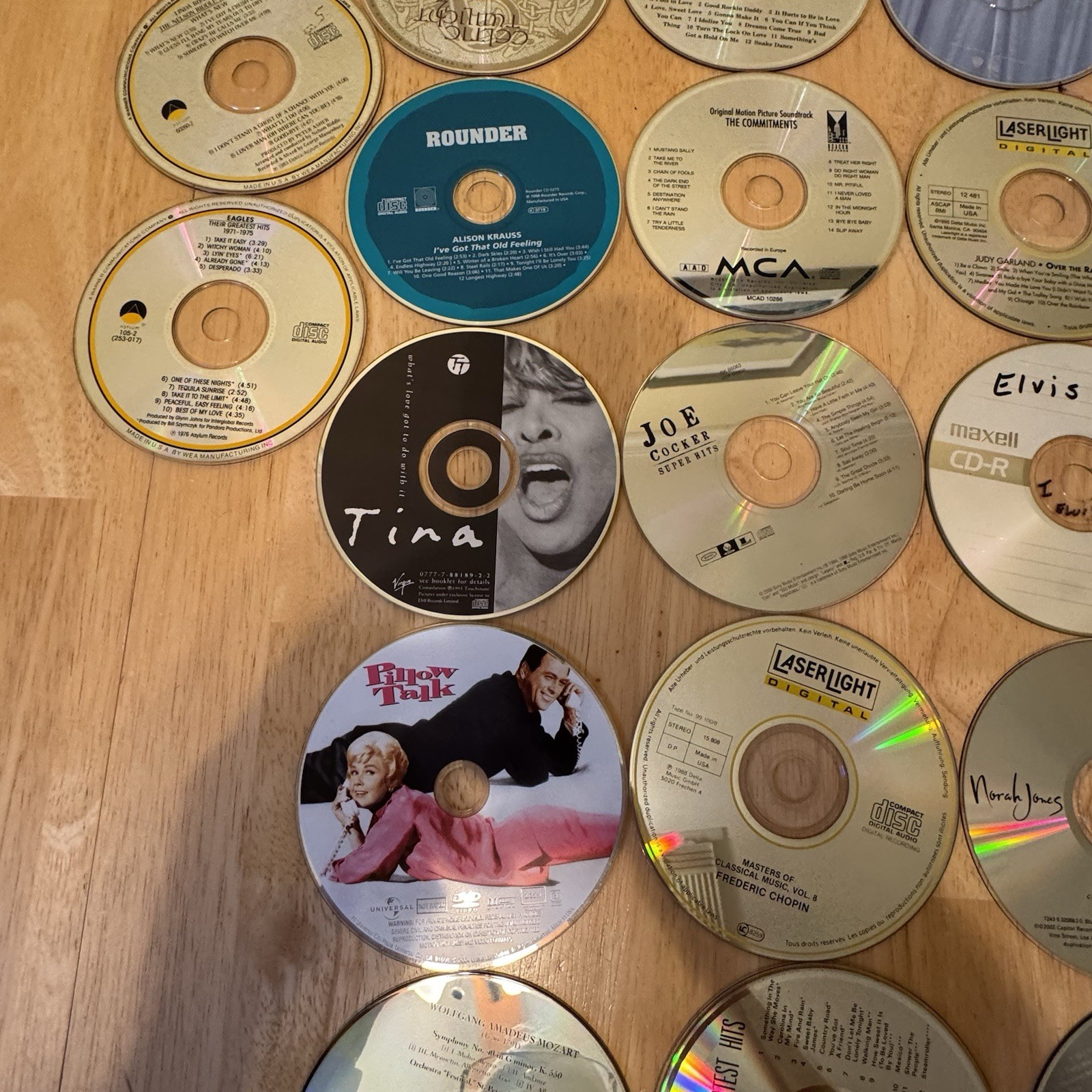 56 CDs Lot Hard Rock Country, Classical, Sound Tracks, Folk Blues, Elvis, Taylor