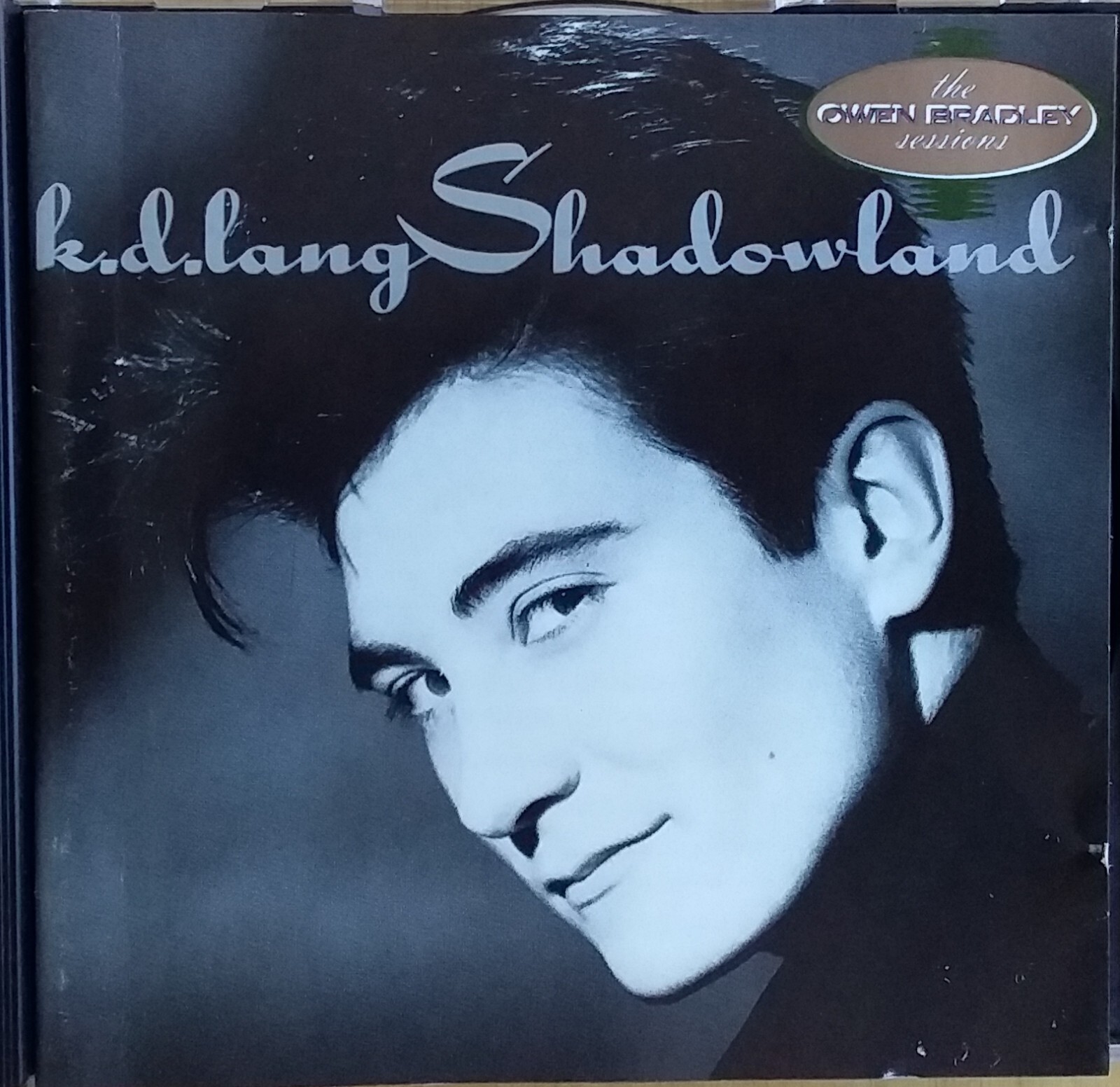 K.D. Lang - Shadowland. 1988 Europe 12 Track CD EX