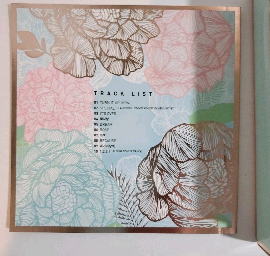 Leehi 1st Album First Love CD Photobook Very Good Rare OOP, Lee Hi