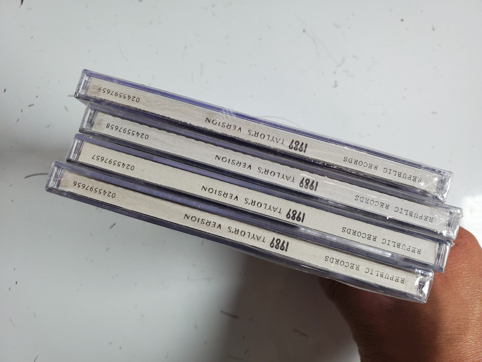 Taylor Swift 1989 Taylor’s Version 4 CD Bundle SEALED NEW - Case Damage