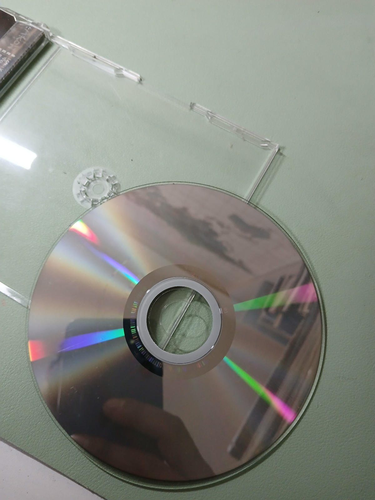 Akon "Lonely" CD single (2005), feat: Kardinal Offishall (cracked Case)