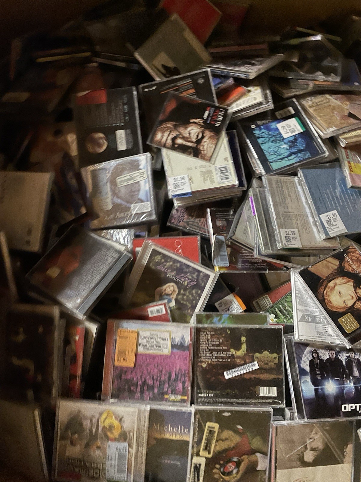 Lot of 200 FREE CDs MIX Genres Artwork+Case RANDOM BUNDLE Wholesale Bulk