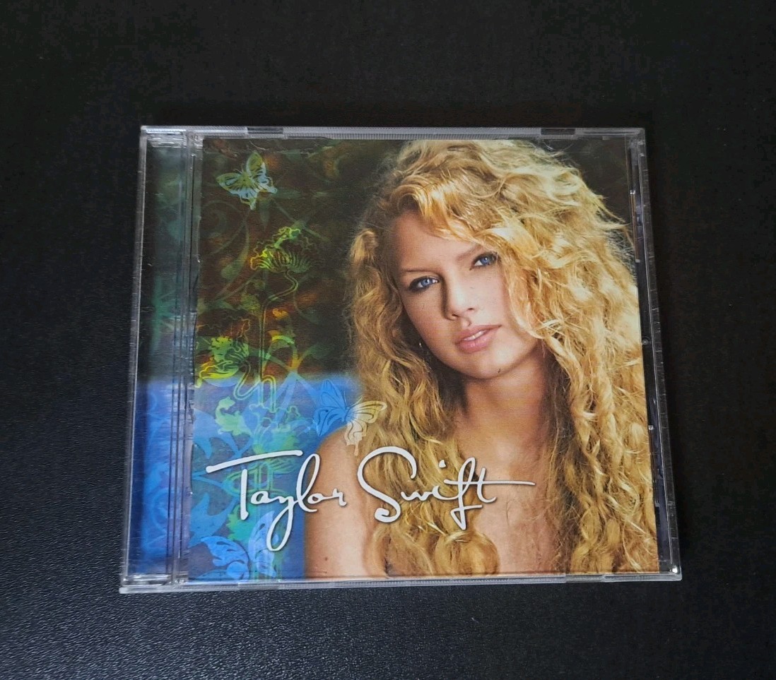 Taylor Swift by Taylor Swift (CD, 2008) Like New. Big Machine Records.