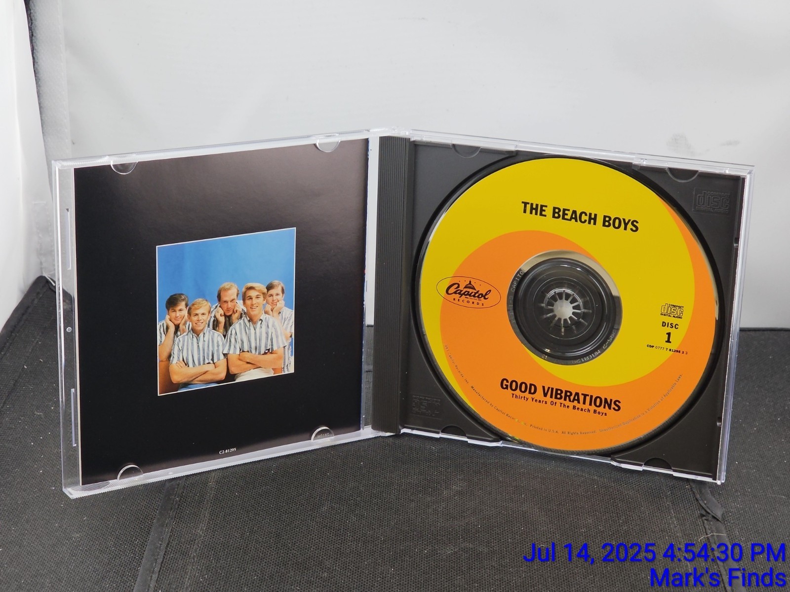 Good Vibrations Beach Boys 60s Pop Surf Music 5 CD Box Set Booklet Decal VGC