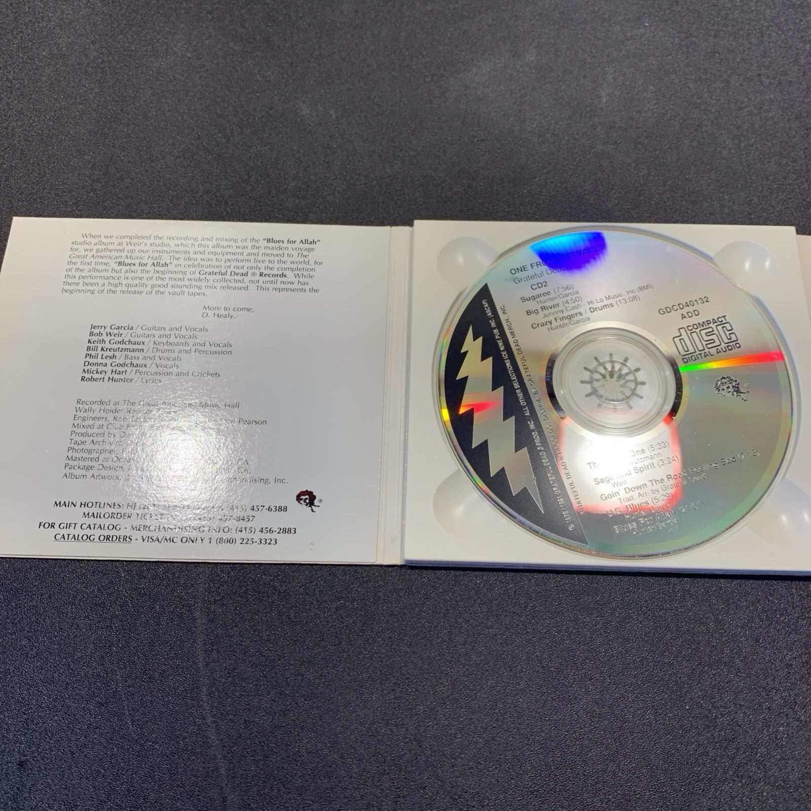 Grateful Dead: One from the Vault. 2 CDs Issued 1991, recorded live 1975