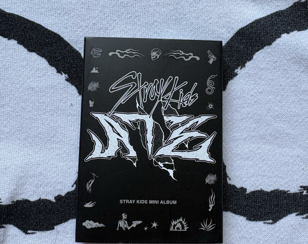 Stray Kids ATE 2024 Mini Album CD K-Pop JYP Entertainment Cardboard Sleeve