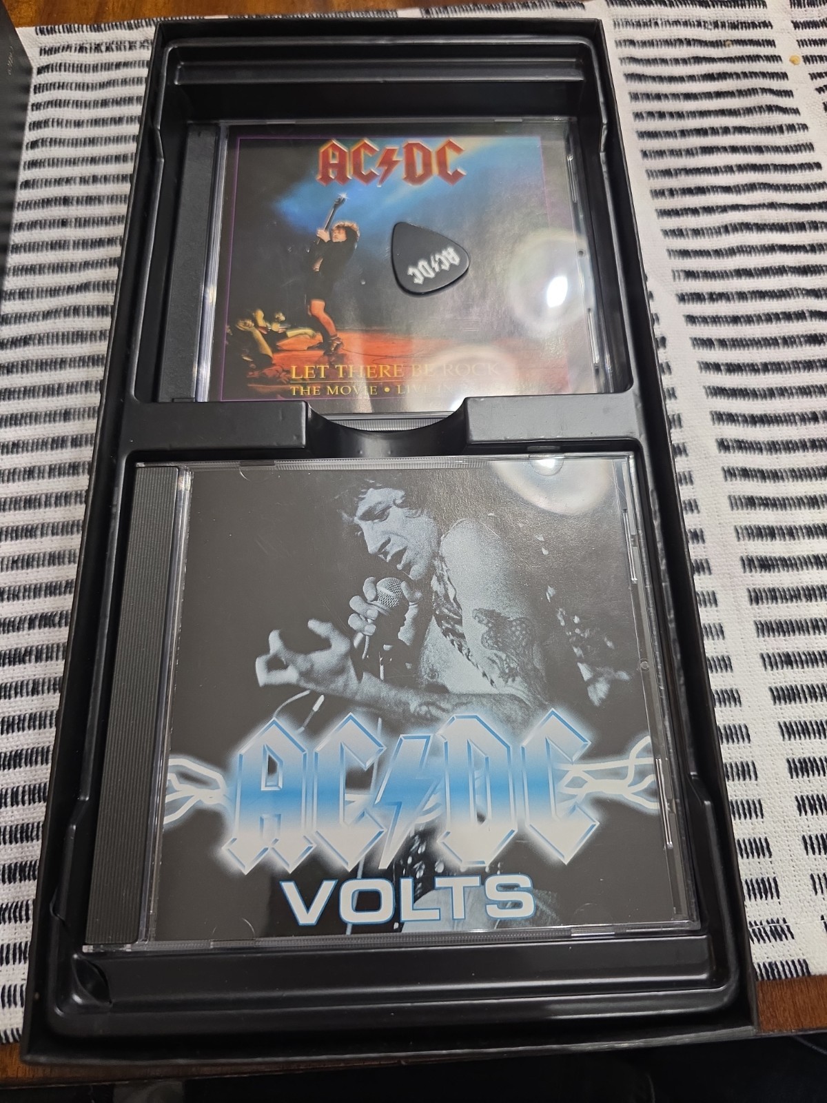 AC/DC Bonfire CD Box Set 4-Disc 1997 with Booklet, Poster, and Sticker. Black