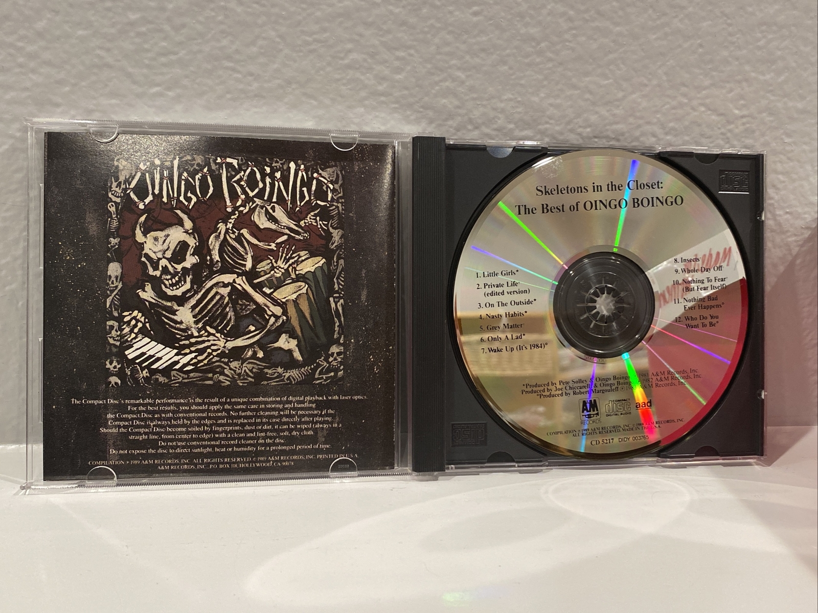 Best of Oingo Boingo: Skeletons in the Closet by Oingo Boingo CD 1989 CD5217