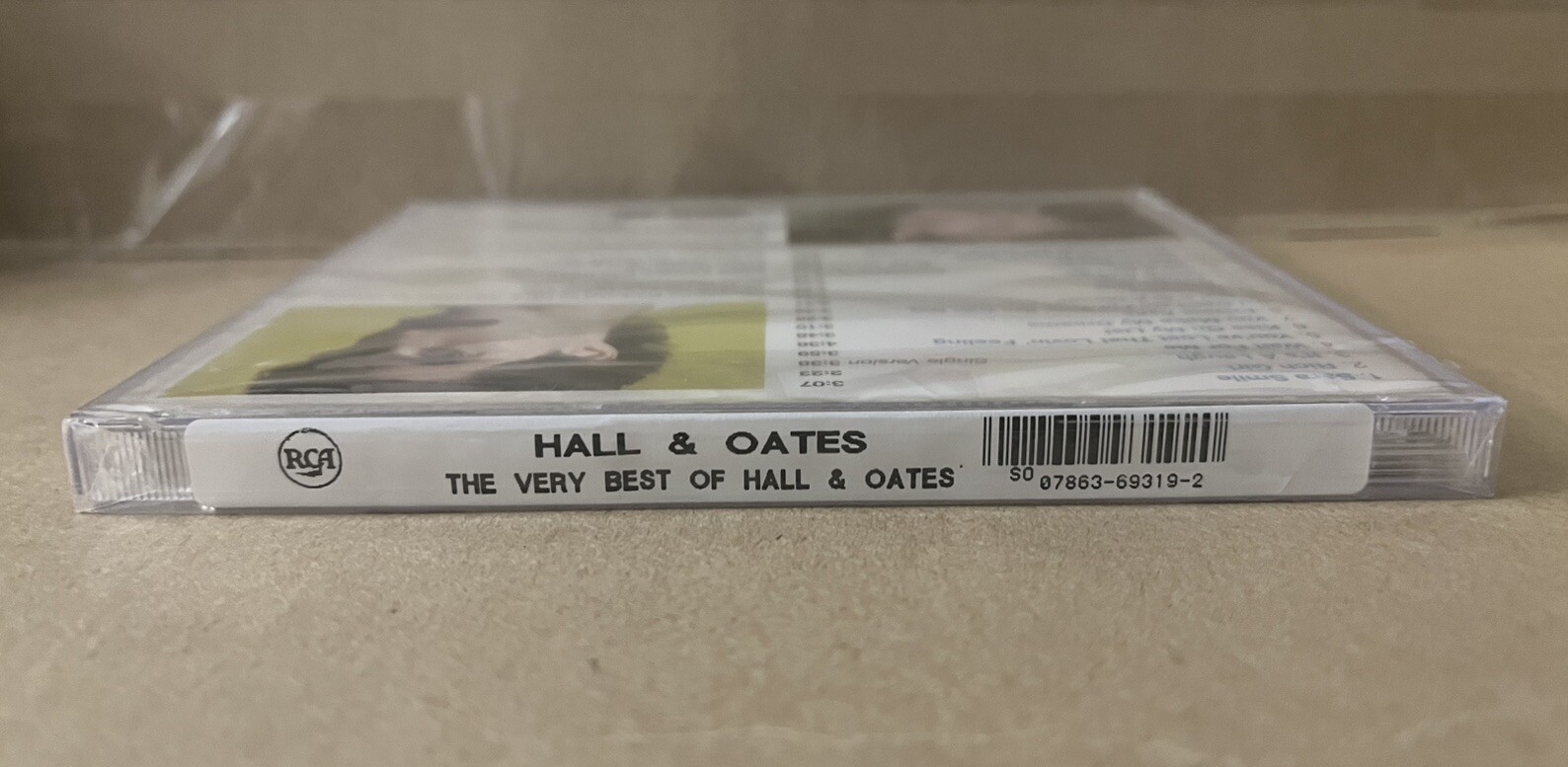 2001 The Very Best of Daryl Hall and John Oates (RCA 07863 69319-2)