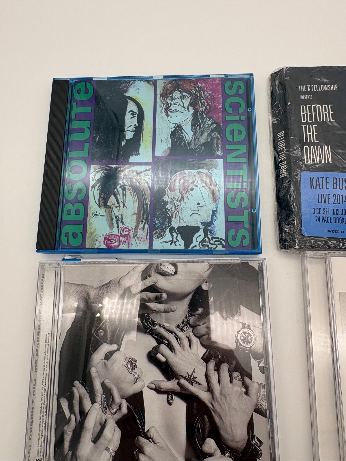 Lot of 8 CDs - used - AFI - PJ HARVEY - CLASH - KATE BUSH