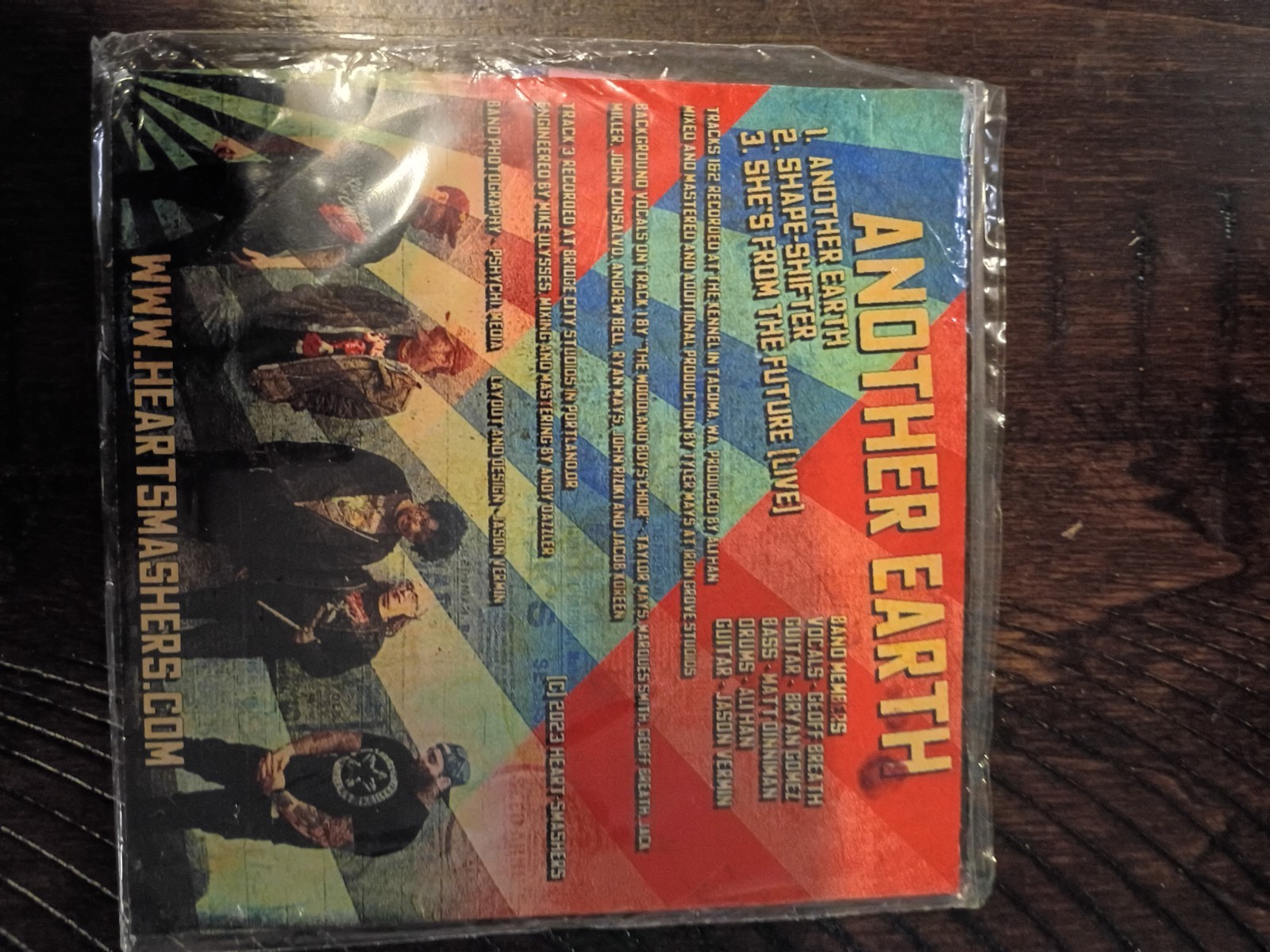 Heart Smashers Another Earth CD Rock EP 2023 Cardboard Sleeve 2020s