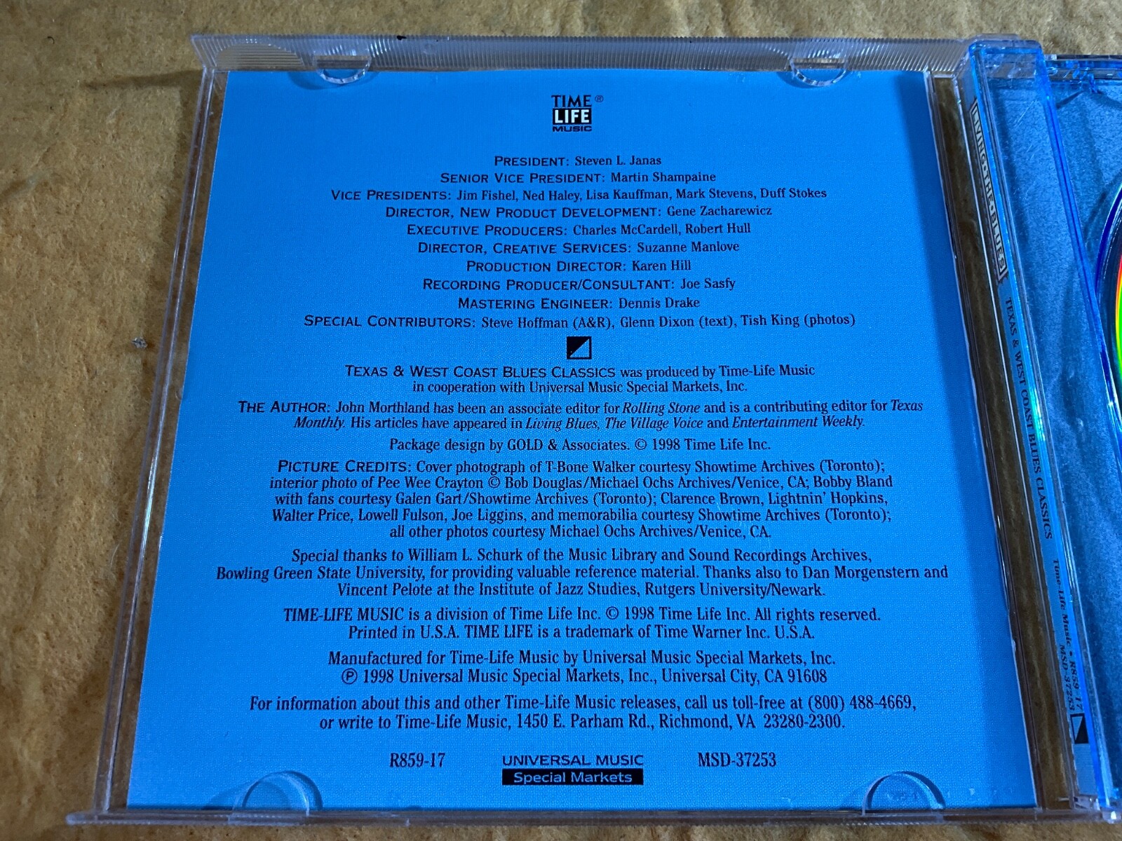 H12-13 LIVING THE BLUES Texas & West Coast Classics - 1998 - MSD-37253 -CD BLUES