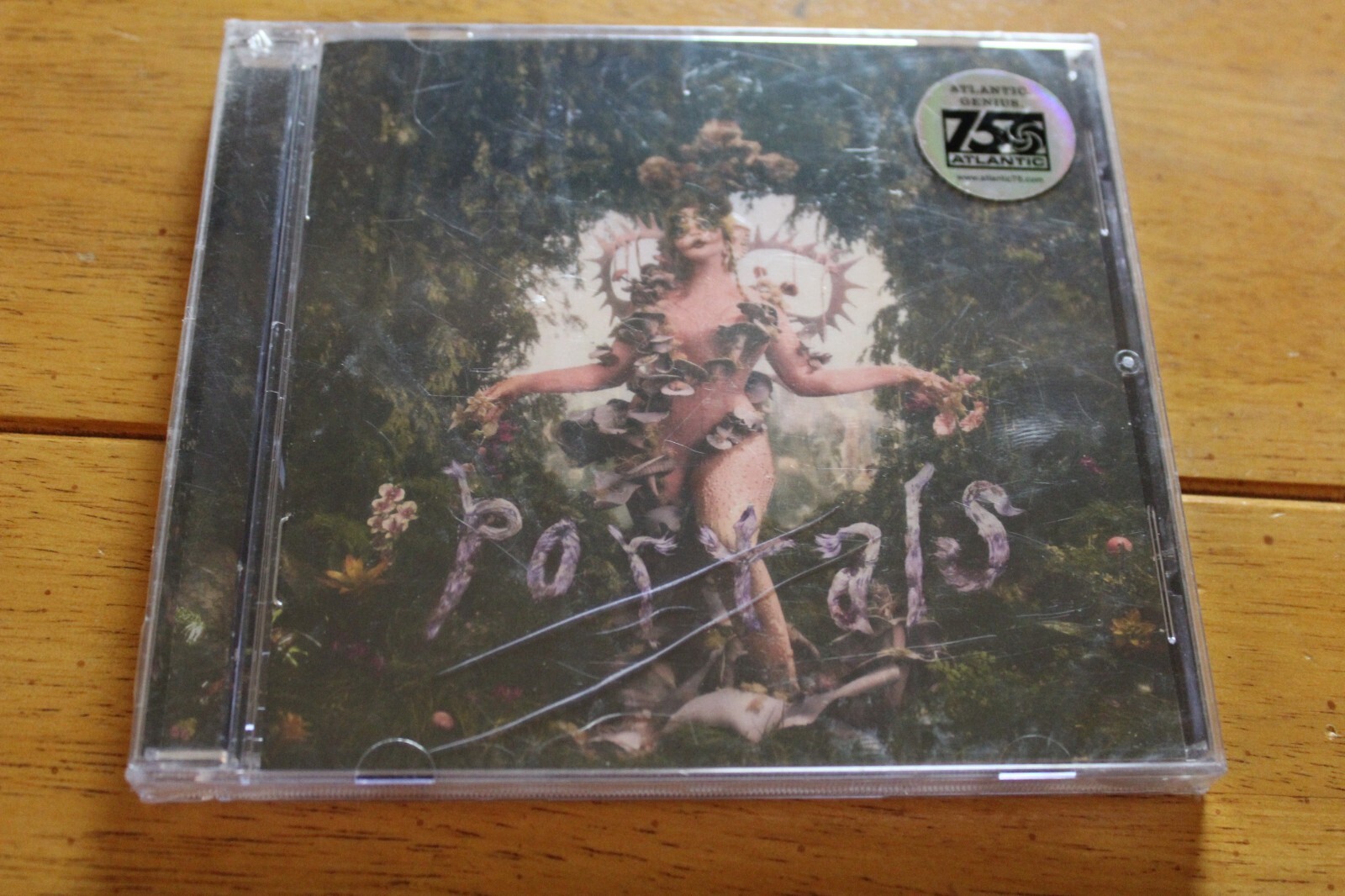 MELANIE MARTINEZ "PORTALS" (CD, 2023, ATLANTIC) [NEW SEALED] **CRACKED CASE**