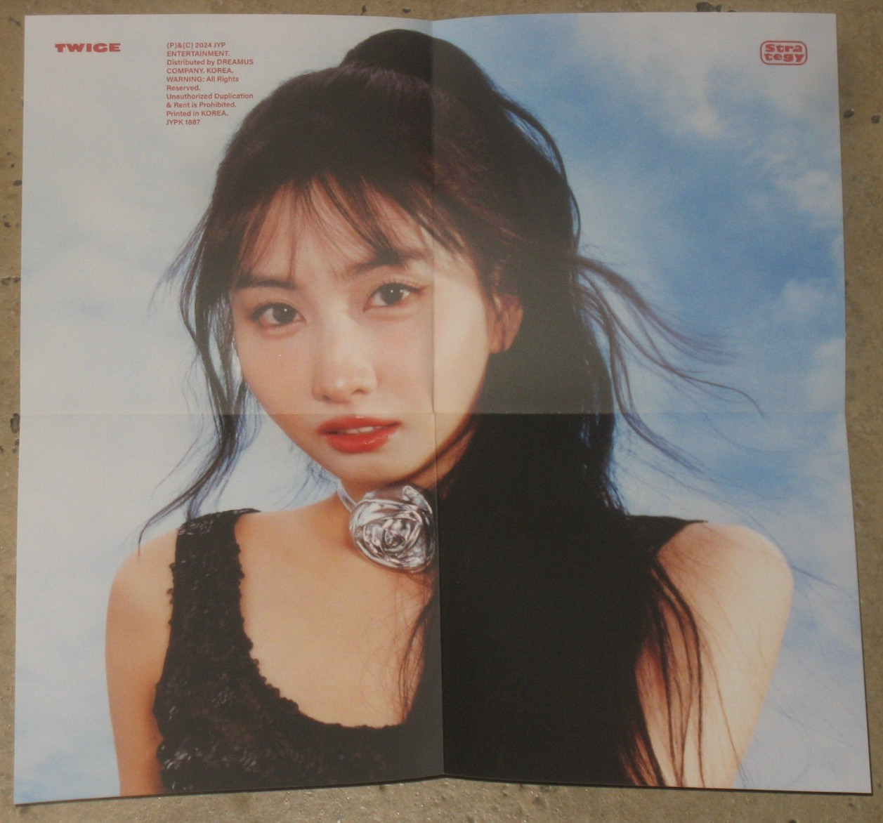 TWICE 14th Mini Album "STRATEGY" CD+Book+Two Folded Posters + Ten Photo Card Set