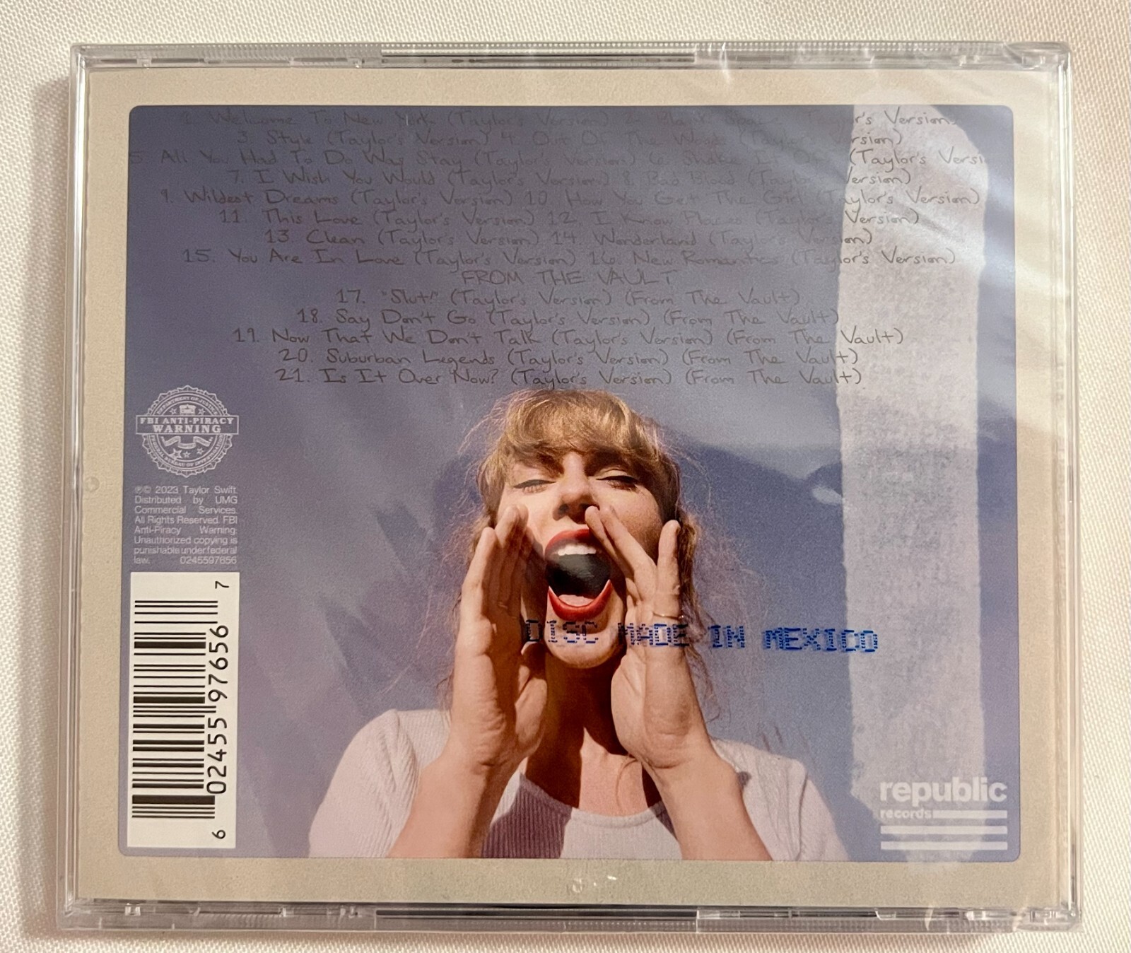 Taylor Swift 1989 (Taylor's Version) (CD) Crystal Skies Blue CD With Poster NEW