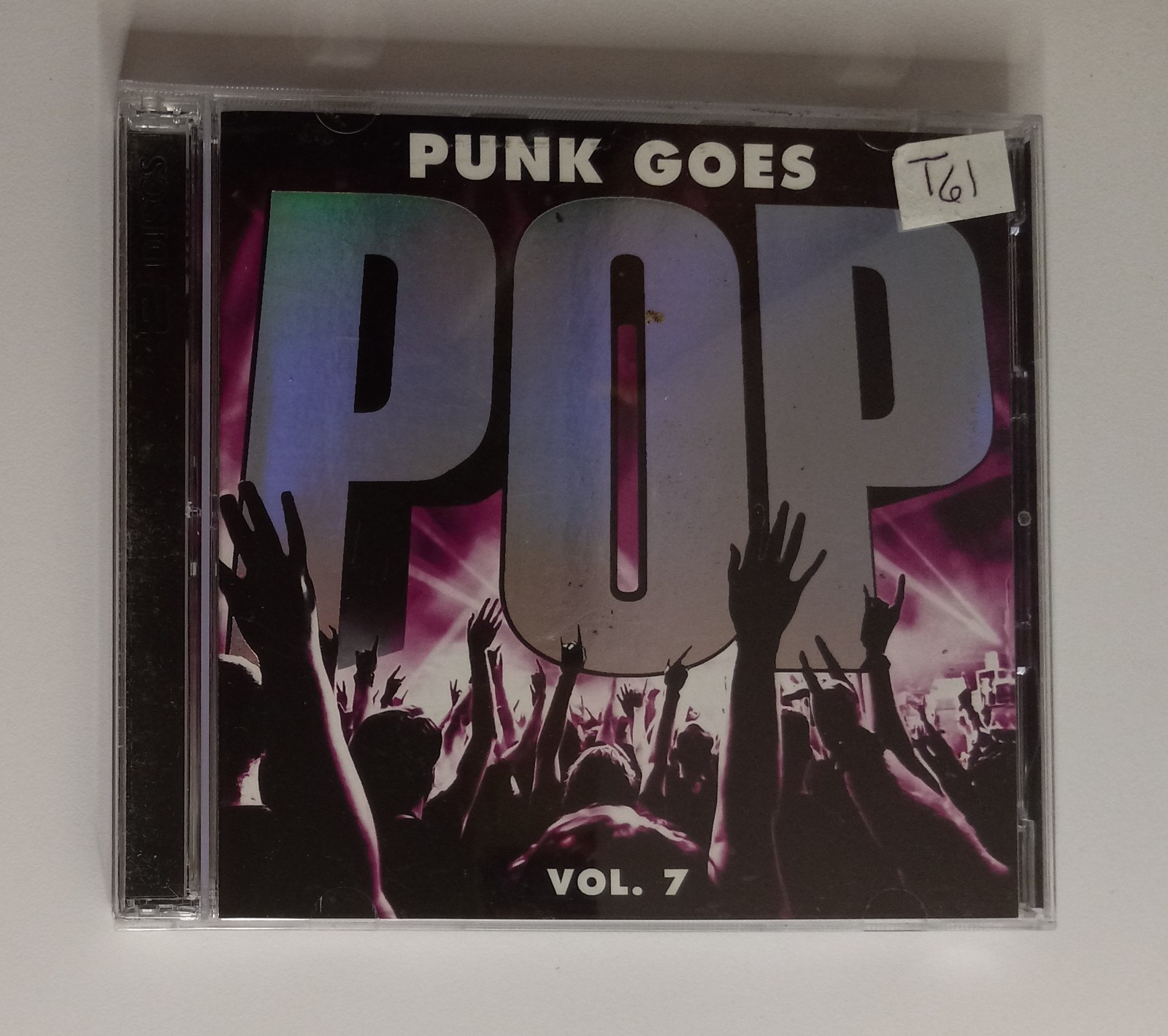 Punk Goes Pop, Vol. 7 (2xCD Set, 2017) with Fearless Records 2017 Sampler CD