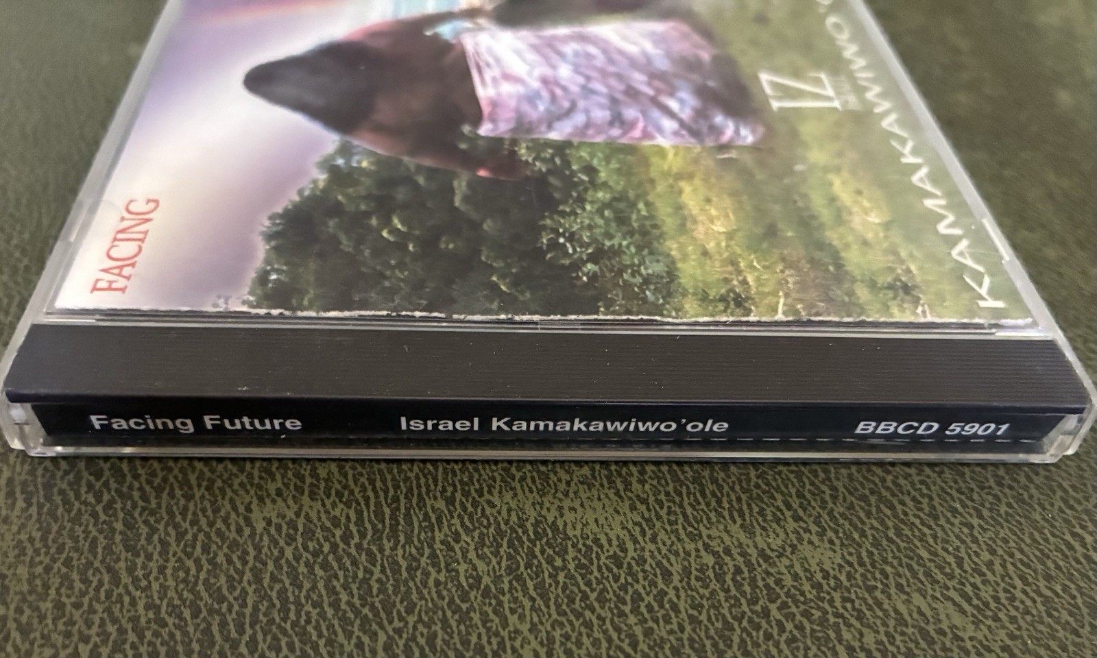 LOT OF 2 CDS ~ IZ ISRAEL KAMAKAWIWO'OLE ~ FACING FUTURE ~ IN DIS LIFE