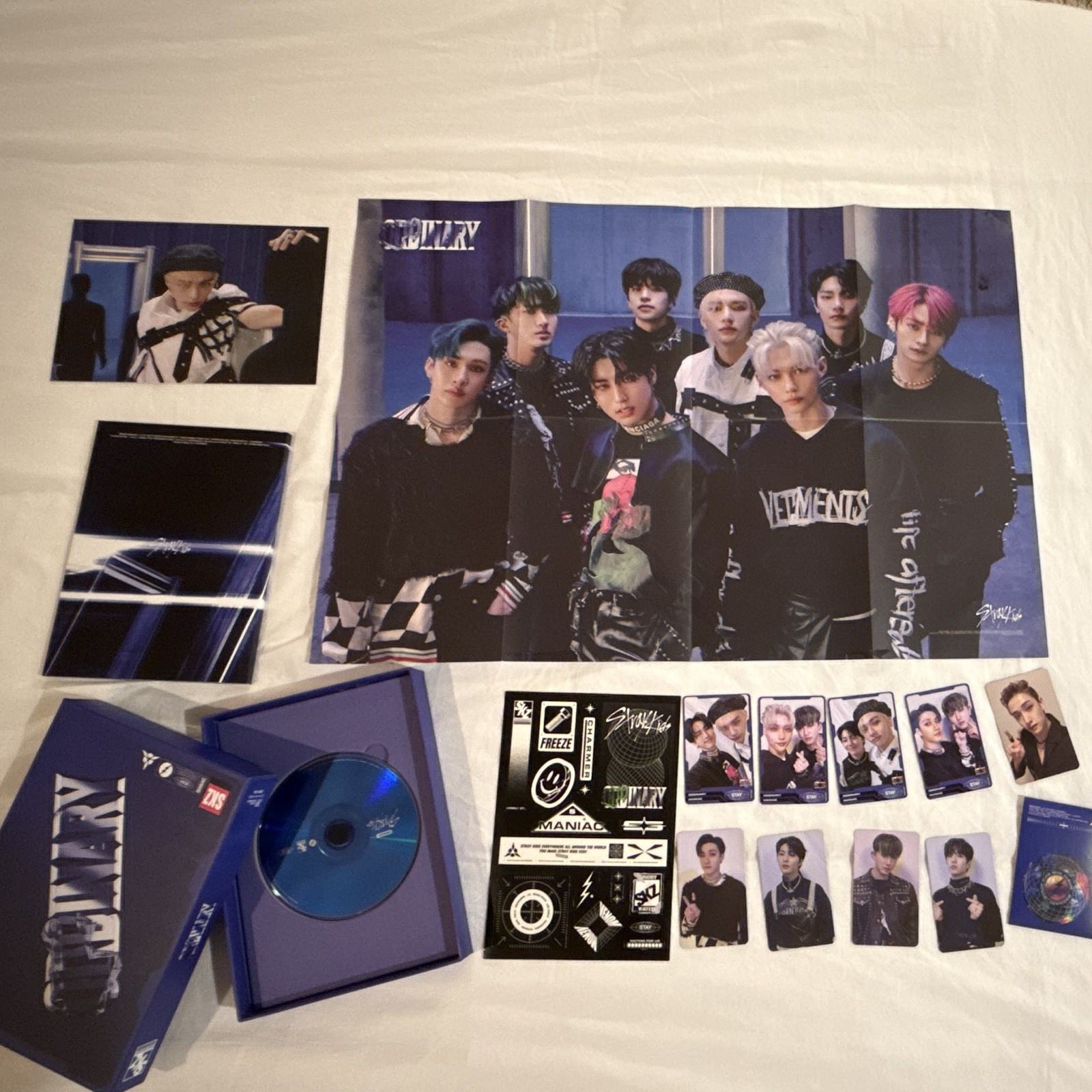 Stray Kids SKZ-REPLAY 2022 CD Album JYP Blue Disc Photobook Poster Photo Cards