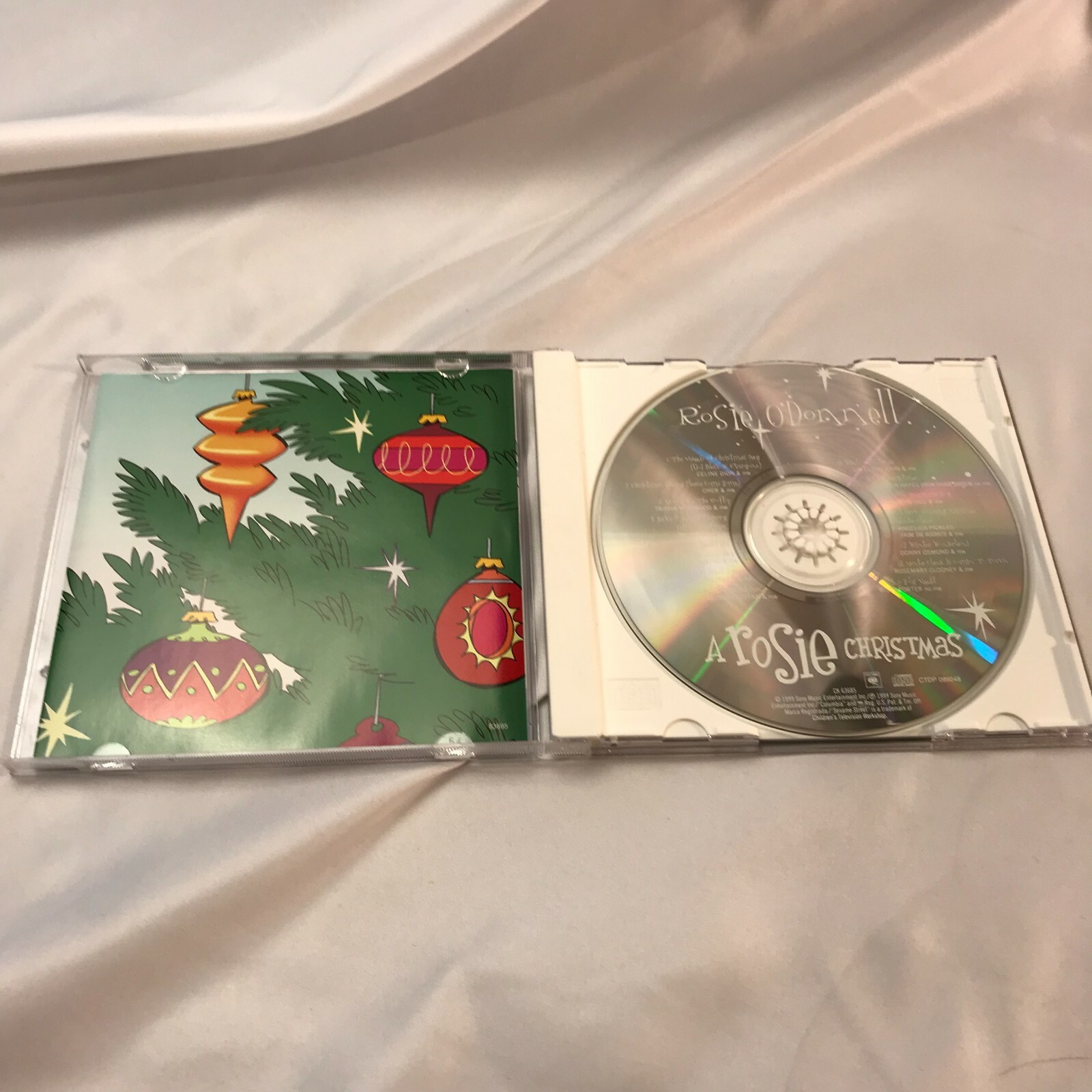 A Rosie Christmas by Rosie O'Donnell CD 1999 Elton John, Celine Dion, Cher