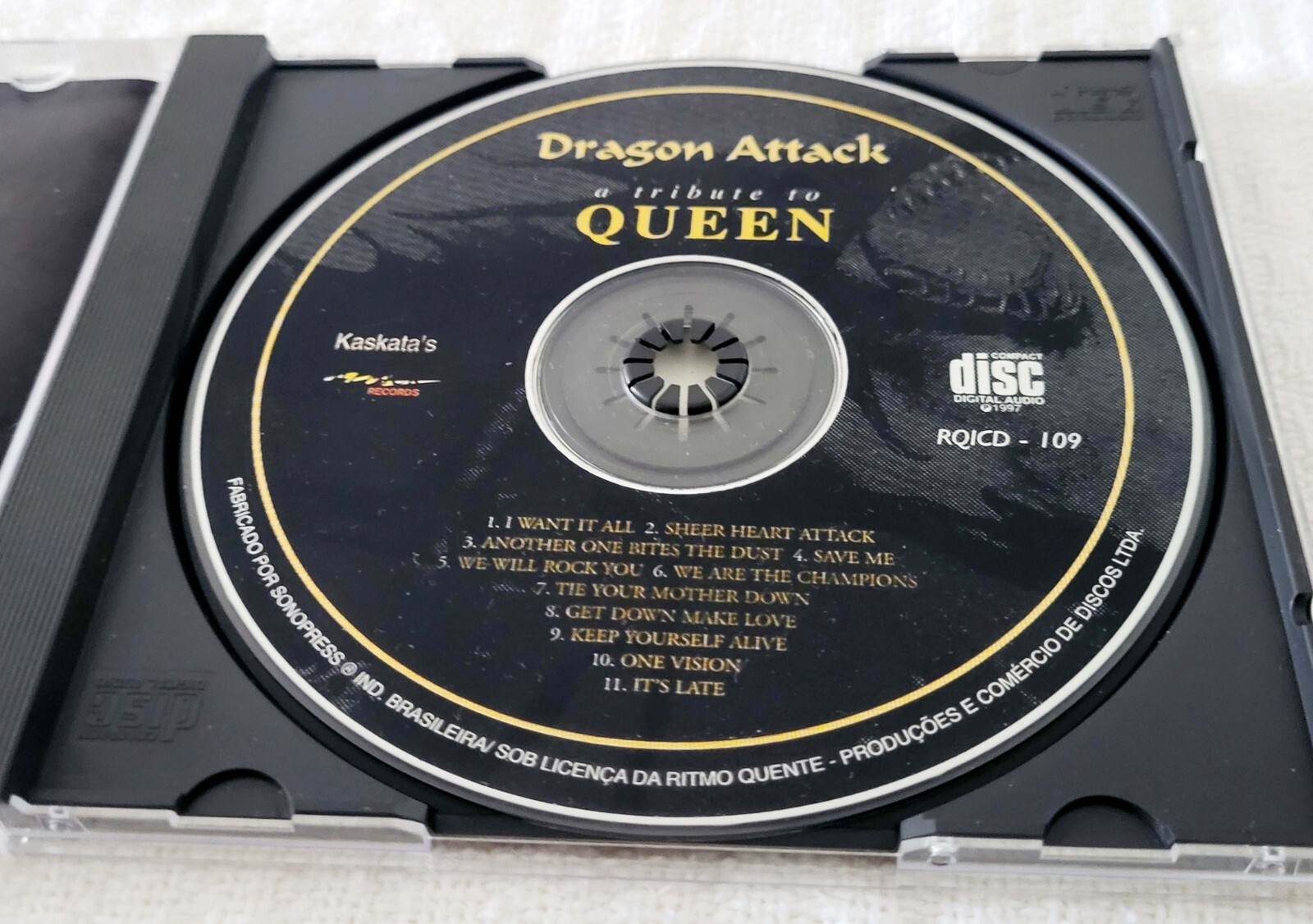 CD DRAGON ATTACK - A TRIBUTE TO QUEEN - RARE BRAZIL VERSION W/ ERROR MISPRINT 🔥