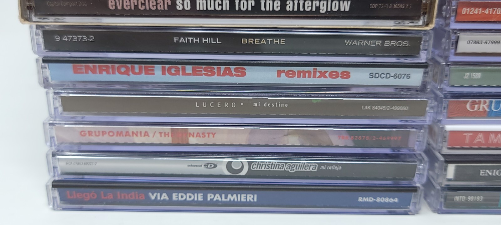 💿 Lot of 32 Assorted CDs : MIX ALL Genres 90s 2000s