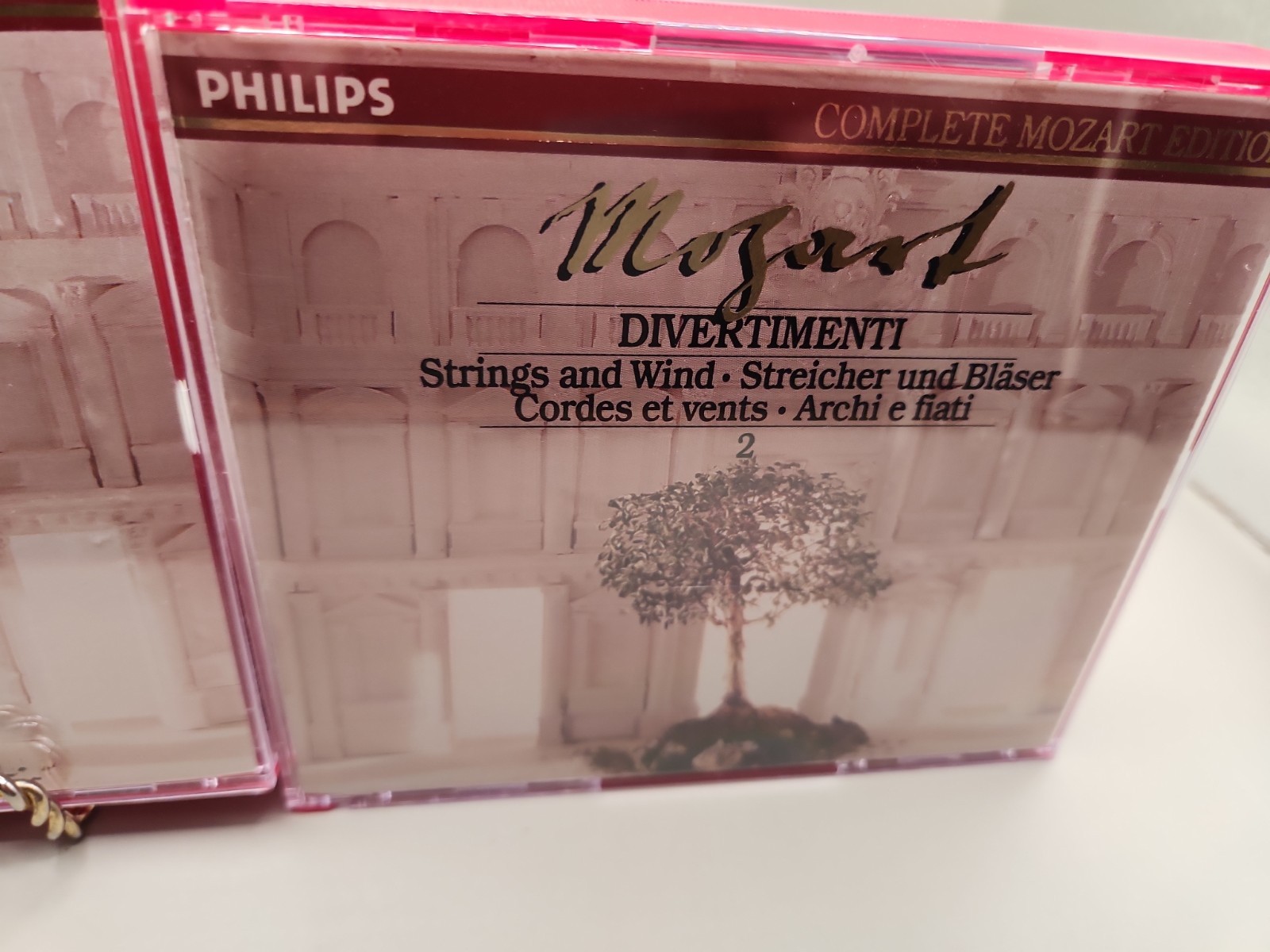 Divertimenti / Mozart Edition 4 Music CD set 5 cds + book