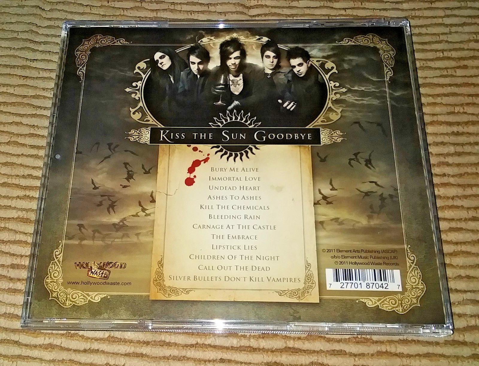 KISS THE SUN GOODBYE / VAMPIRES EVERYWHERE 2011 HOLLYWOOD WASTE CD HWR 8704-2