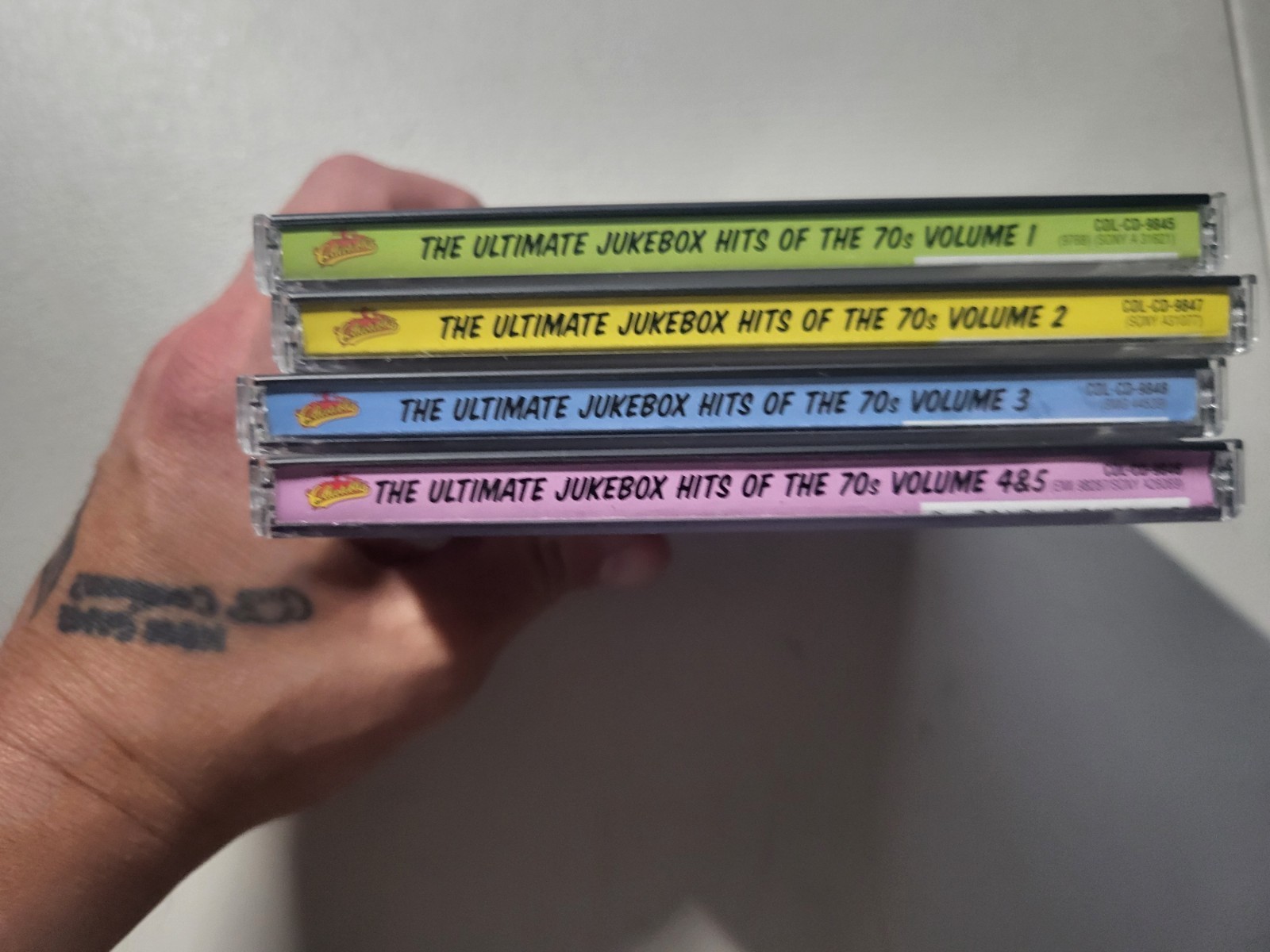 THE ULTIMATE JUKEBOX HITS OF THE 70's 5 - CD Set VG Free Shipping