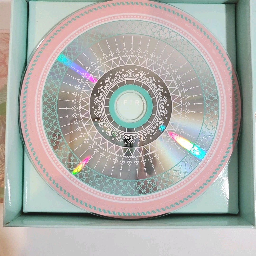 Leehi 1st Album First Love CD Photobook Very Good Rare OOP, Lee Hi