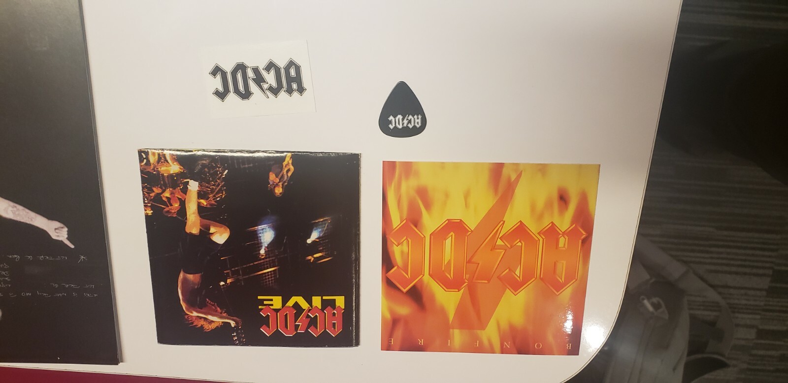 CD:AC/DC-Bonfire Used Box Set 5Disc 1997 Booklet,Poster stickers & plectrum