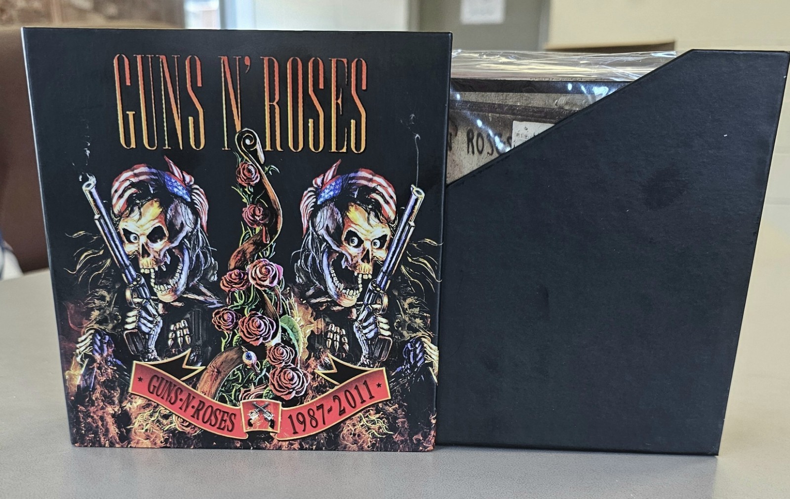 Guns and Roses CD Box Set 1987-2011 Geffen Records 9 CD 2 DVD Sealed