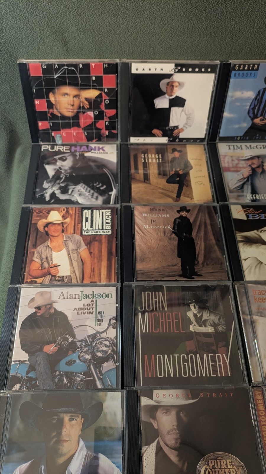 Lot Of 25 Vintage 1990s Country Music CDs. Garth Brooks, George Strait, etc.,