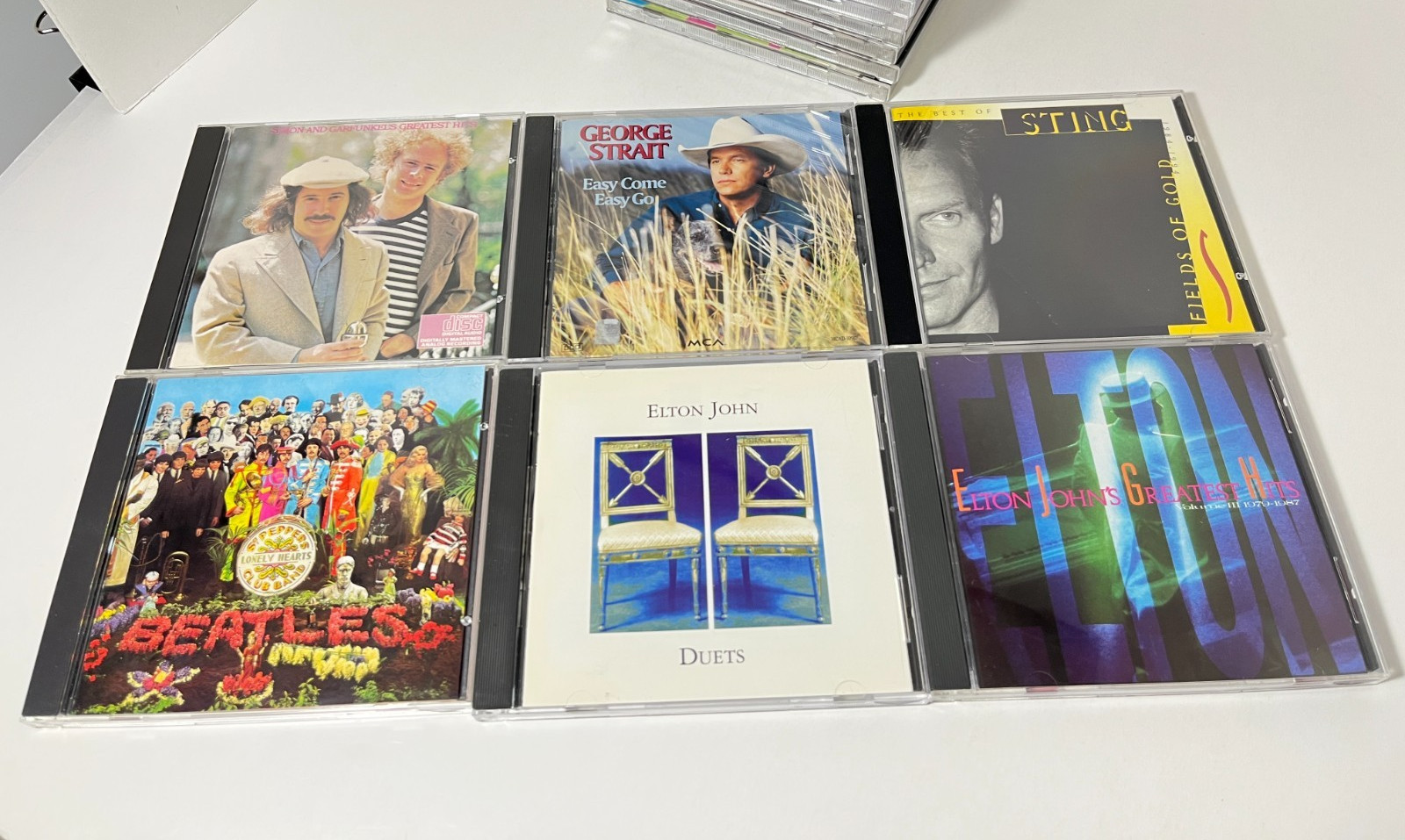 Vtg Lot 40 CD Mixed Music, See List 70-90's Elvis ,Elton, Diamond, Beatles++
