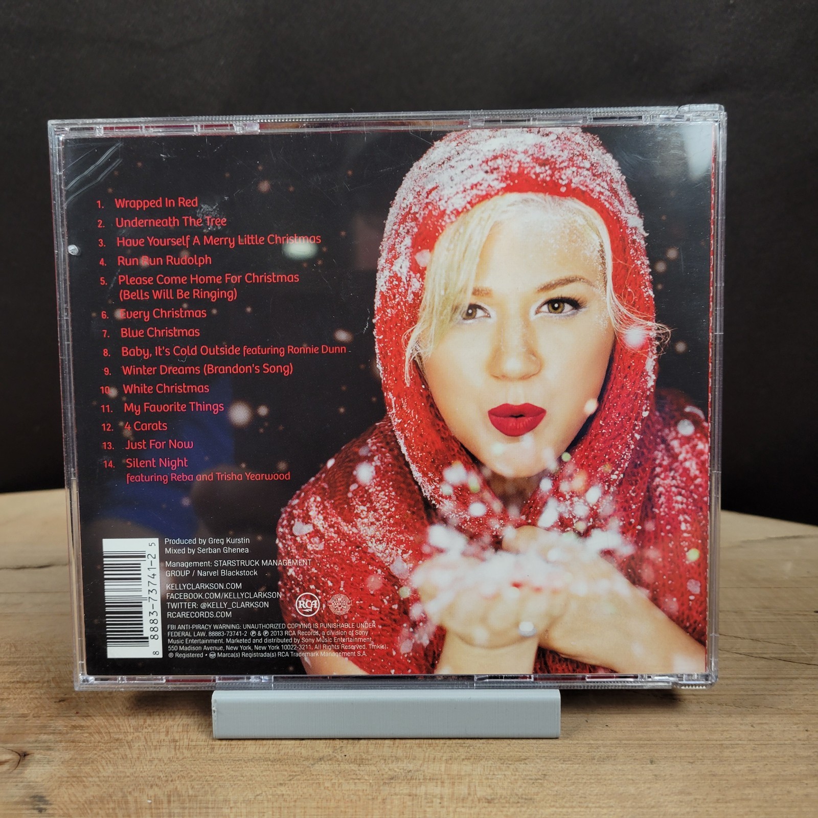 Kelly Clarkson - Wrapped In Red CD 2013 RCA Christmas Holiday Music Songs